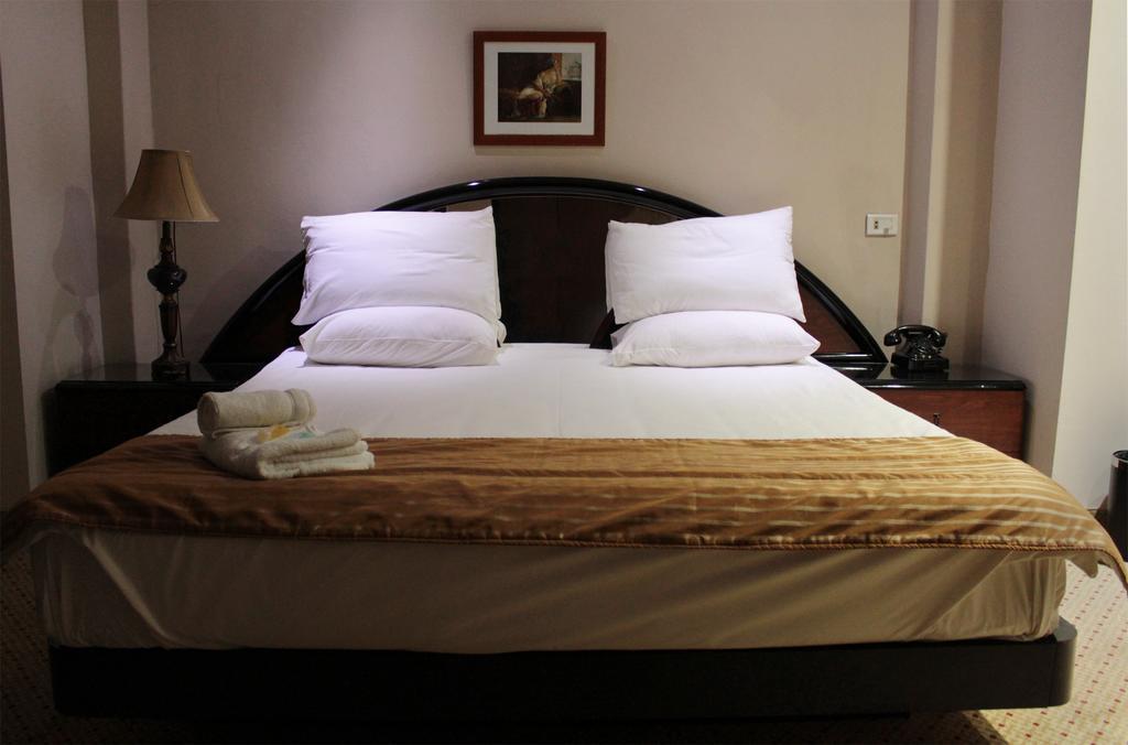 Colibri Hotel Brummana Luaran gambar